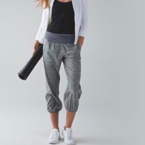 lululemon capri joggers